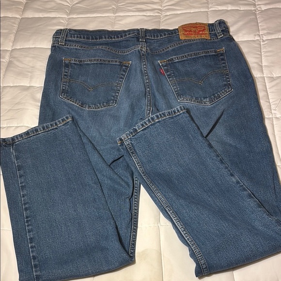 Levi's 511 Slim Fit Jeans Blue Straight
Classic Denim - Picture 1 of 13